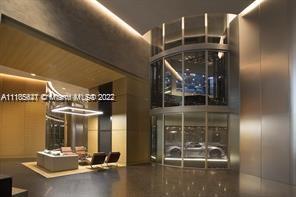 18555 COLLINS AVENUE COND - Residential