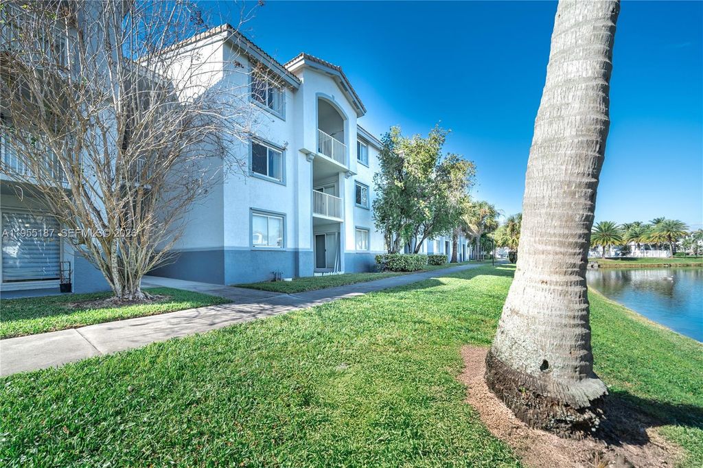 Photo of 2640 S University Dr #220, Davie, FL 33328 (MLS # A11955187)