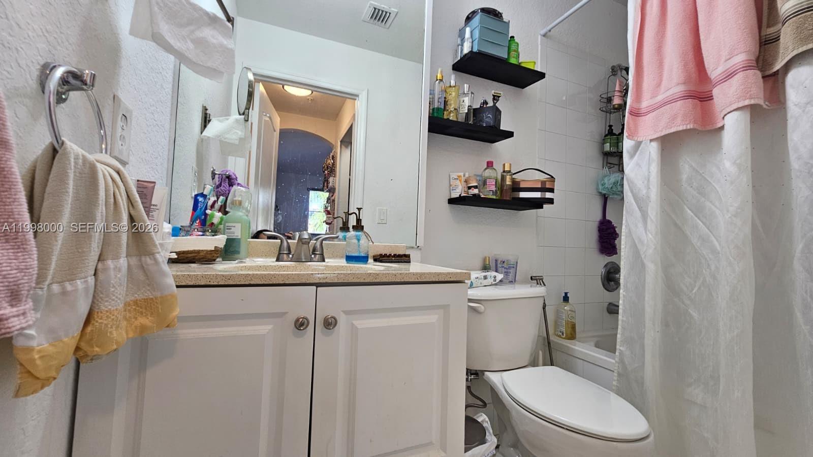 CENTURY PARK CONDO NO 2 - Residential Lease