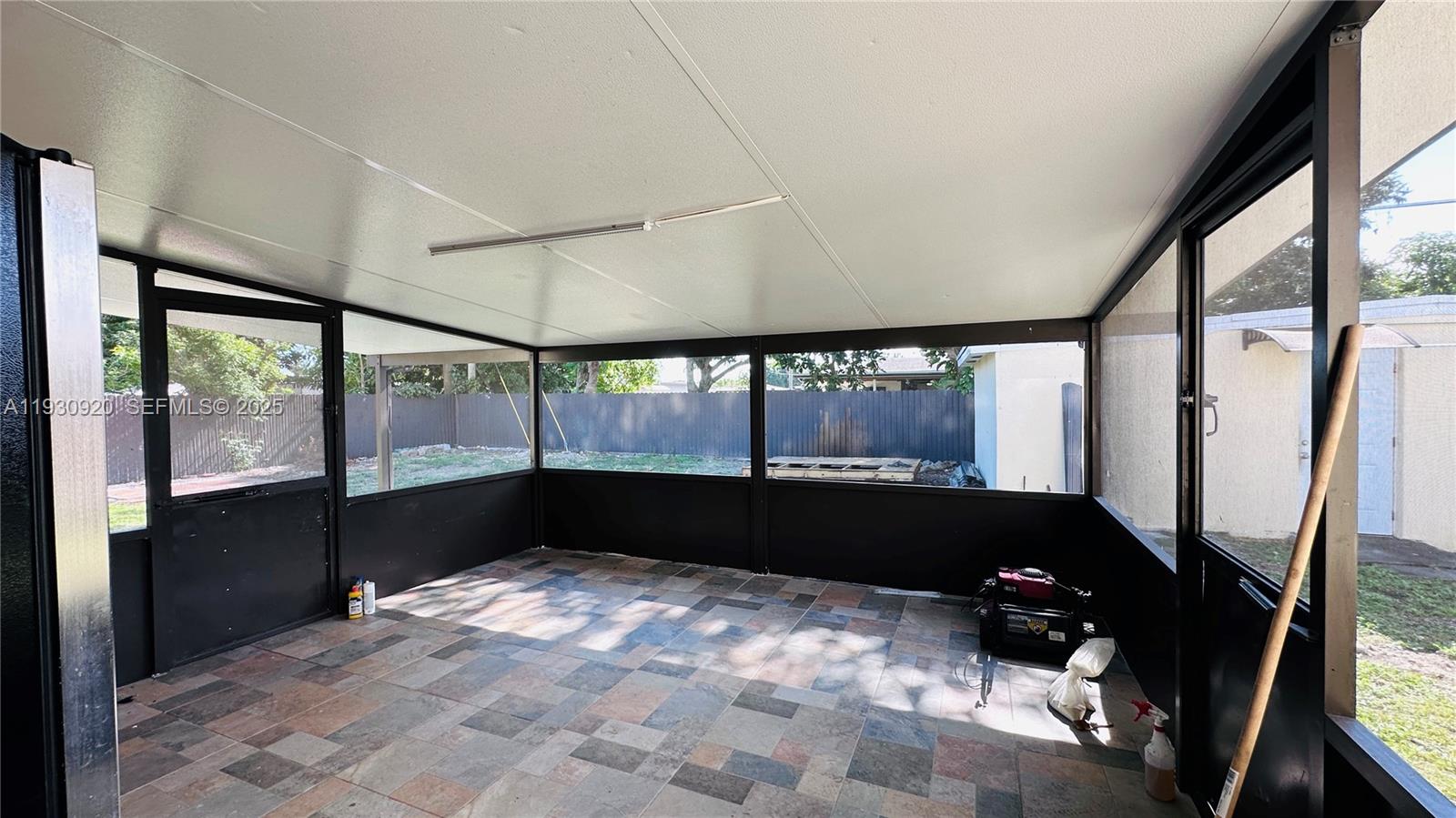 WEST PERRINE ADDN - Residential Lease