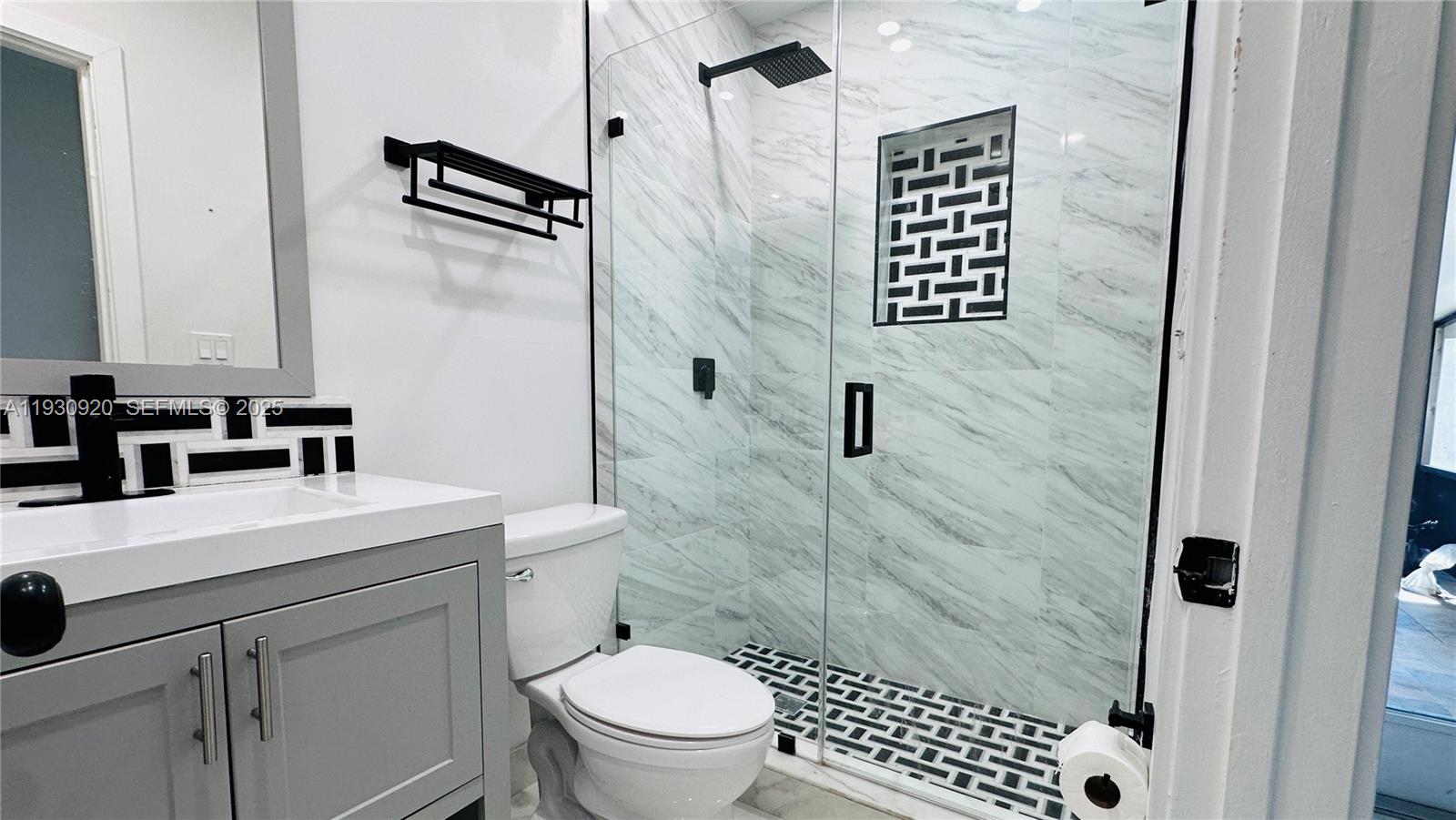 WEST PERRINE ADDN - Residential Lease