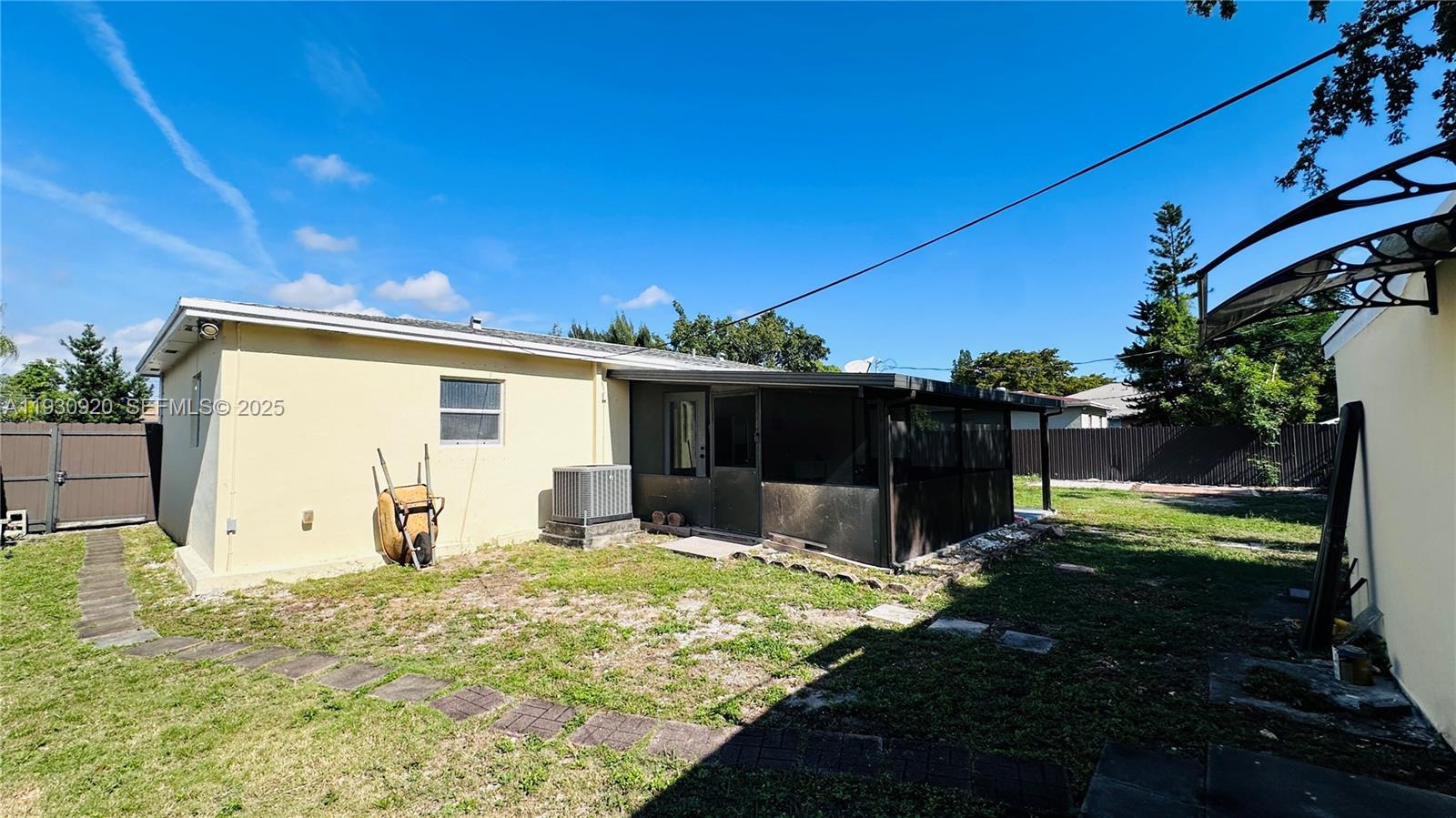 WEST PERRINE ADDN - Residential Lease