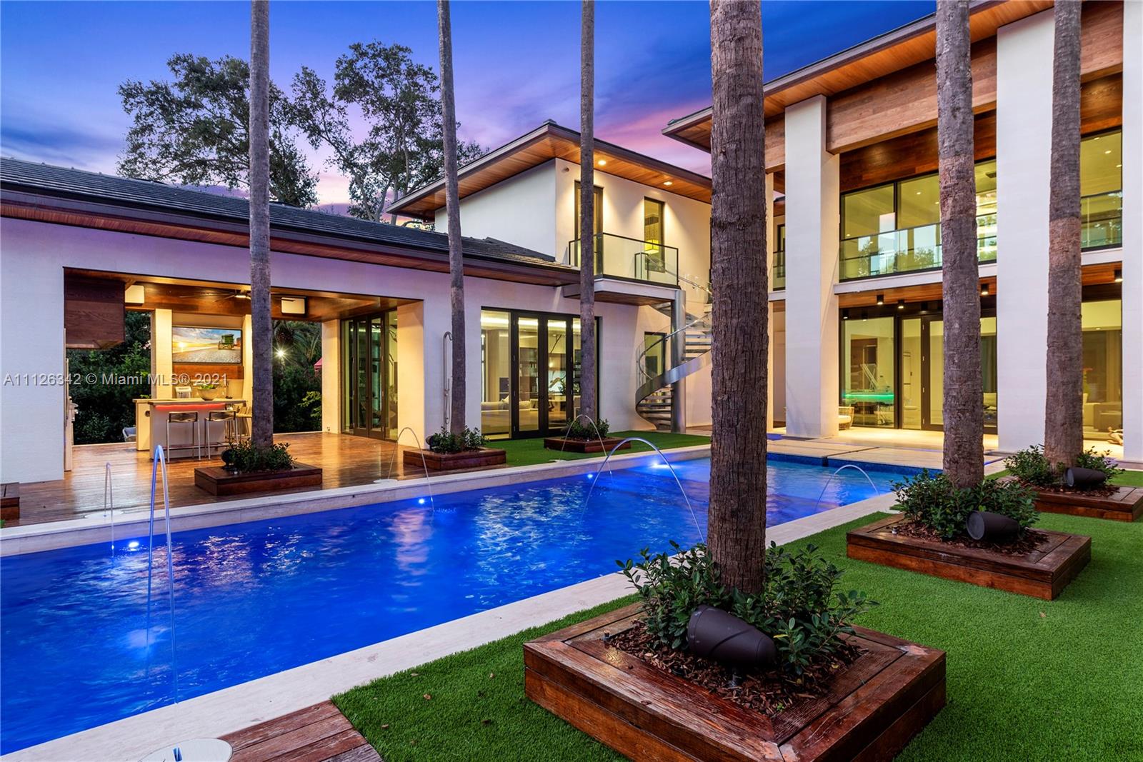 TOWN & COUNTRY ESTATES - Residential