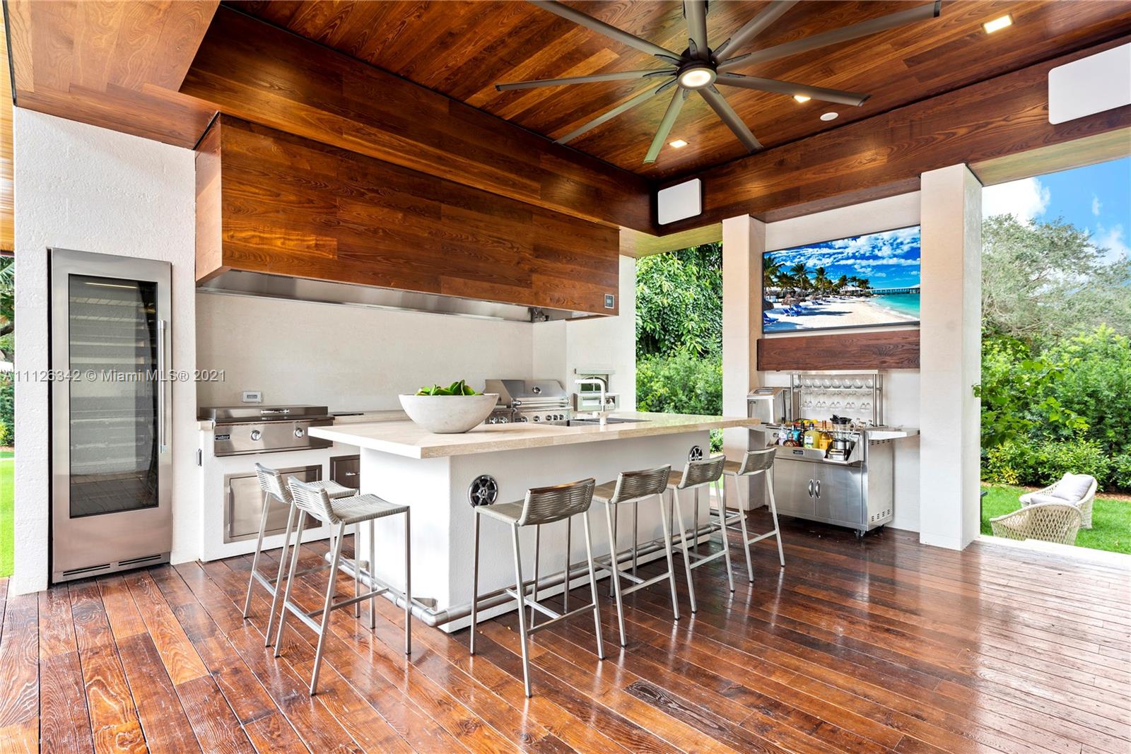 TOWN & COUNTRY ESTATES - Residential