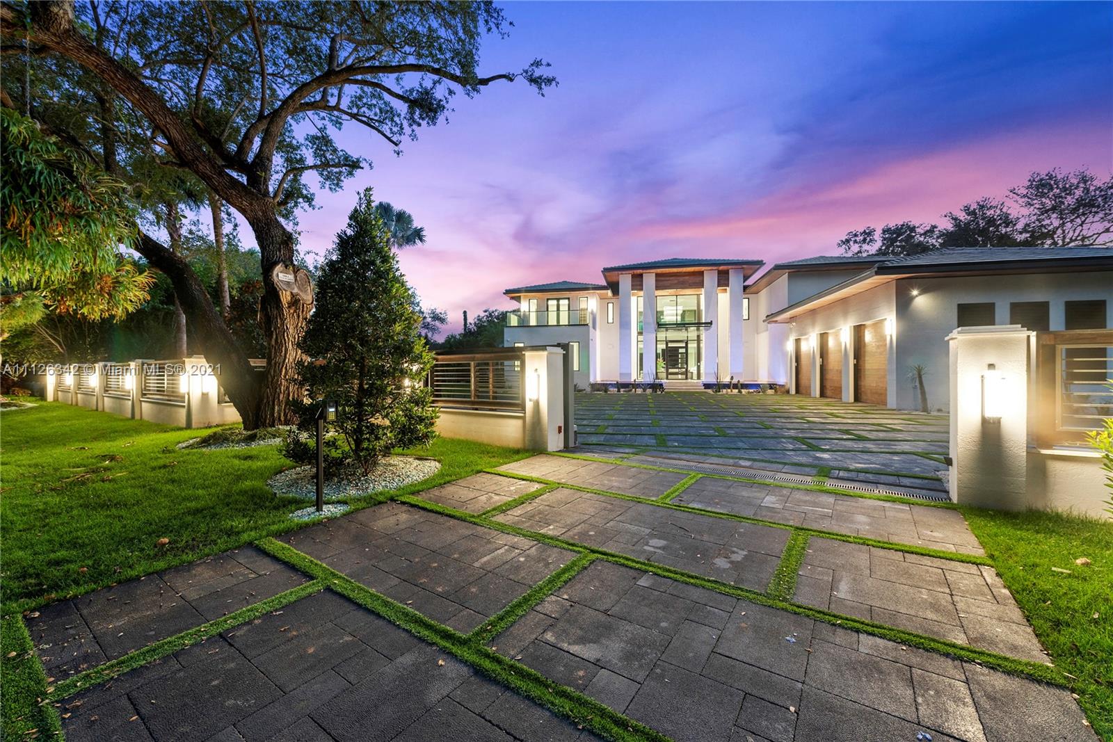 TOWN & COUNTRY ESTATES - Residential