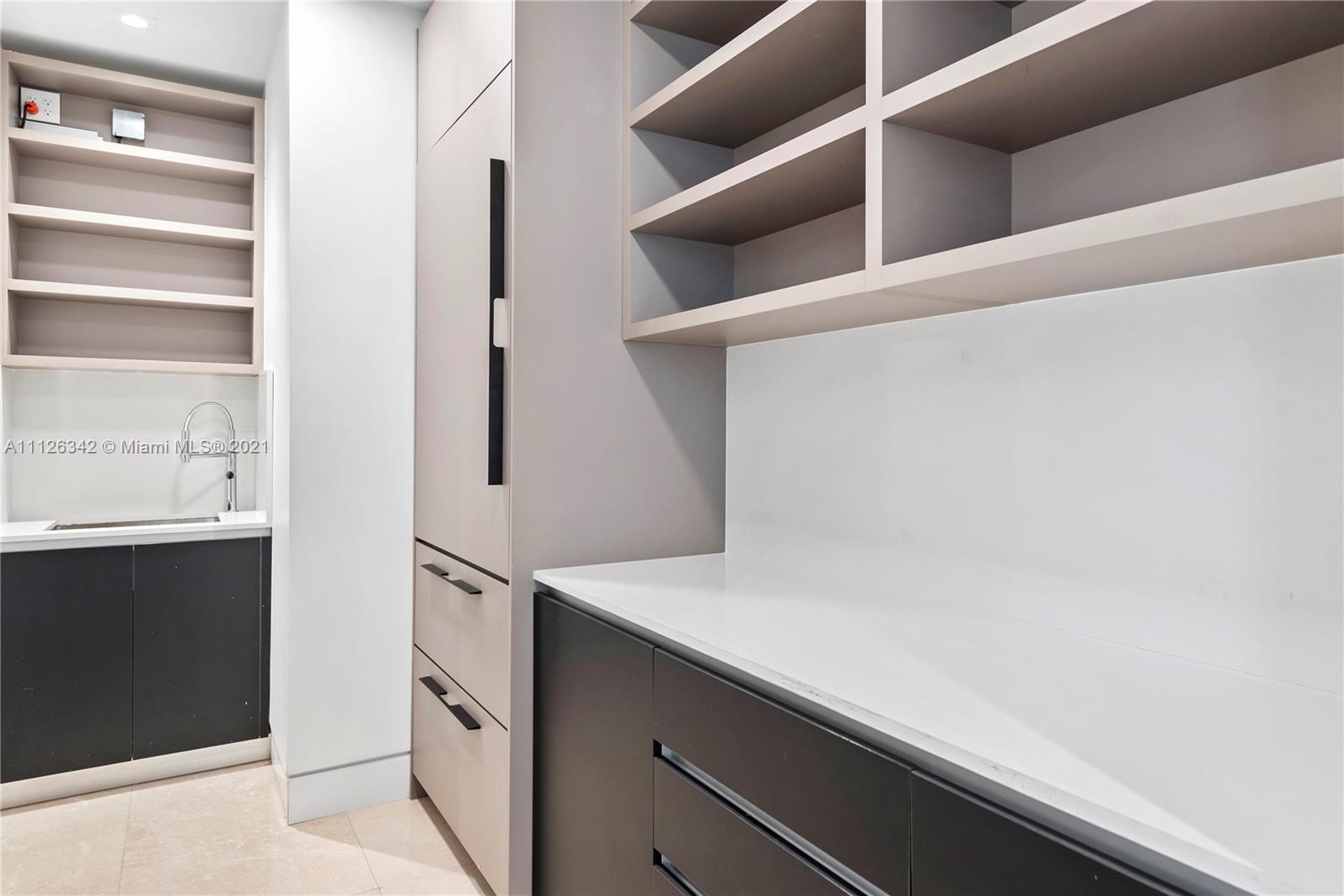 TOWN & COUNTRY ESTATES - Residential