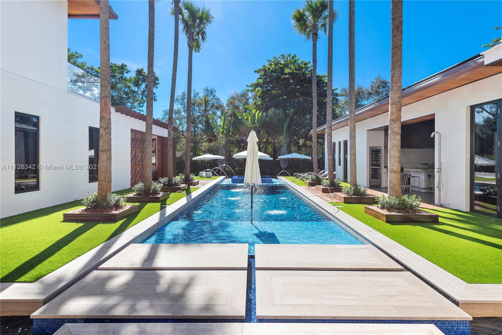 TOWN & COUNTRY ESTATES - Residential