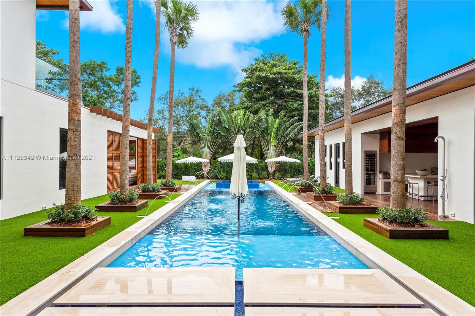 TOWN & COUNTRY ESTATES - Residential