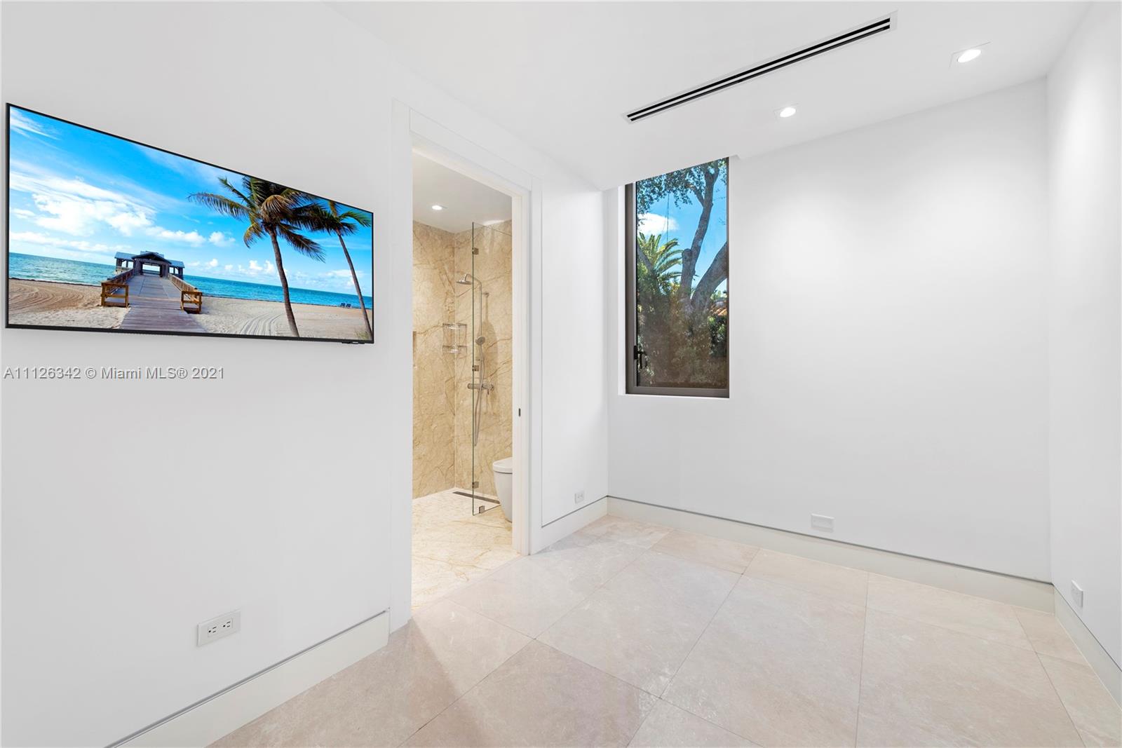 TOWN & COUNTRY ESTATES - Residential