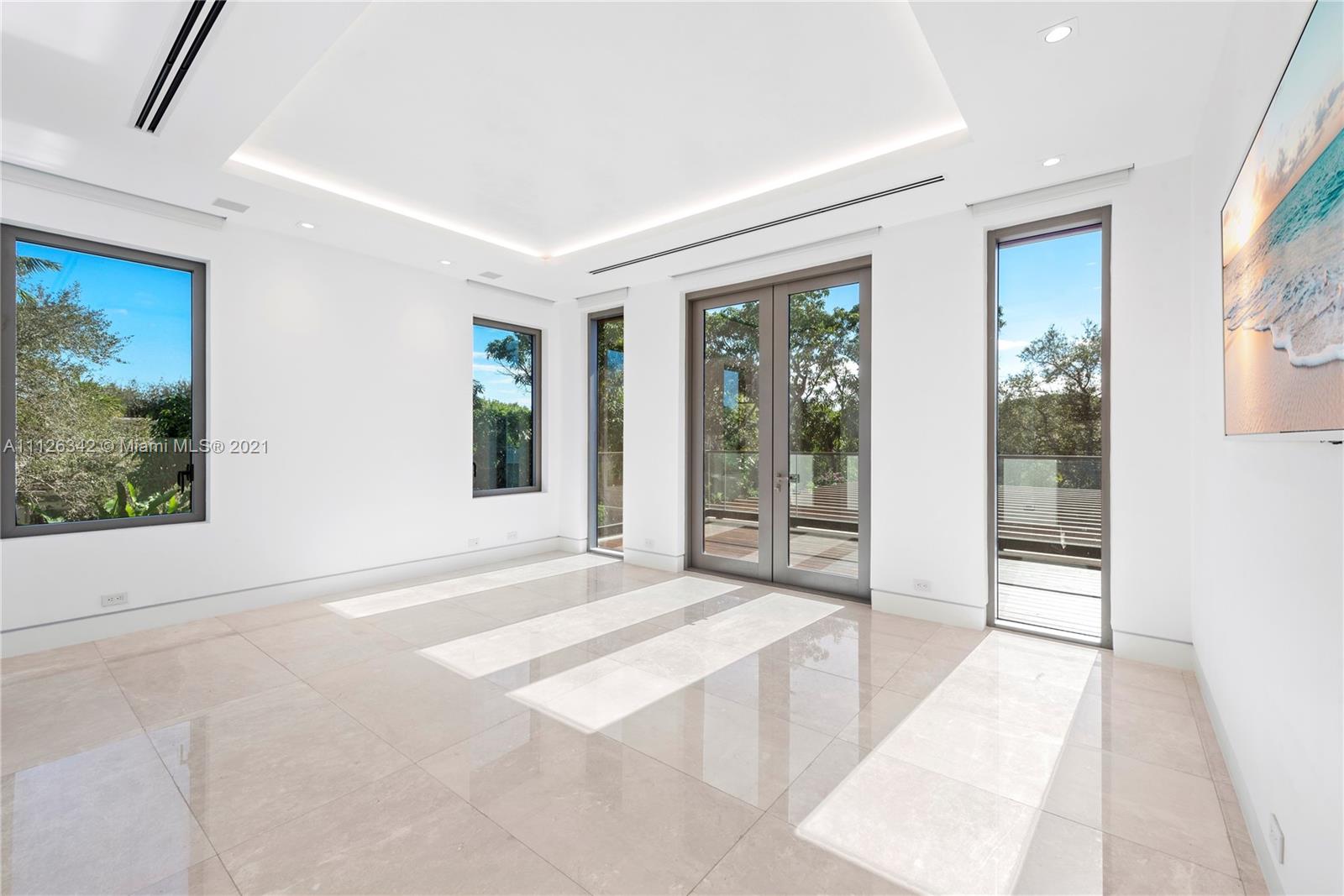 TOWN & COUNTRY ESTATES - Residential