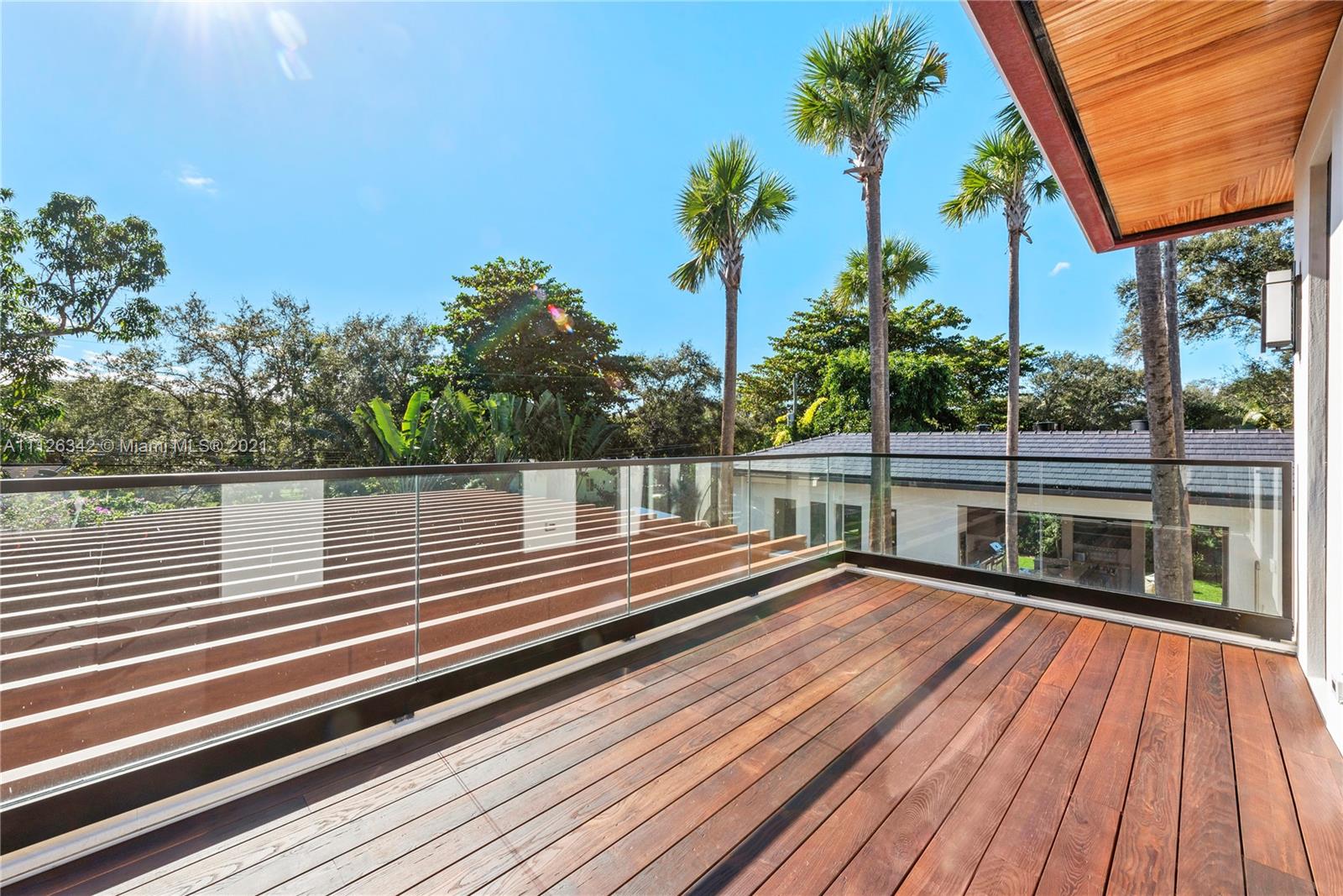 TOWN & COUNTRY ESTATES - Residential