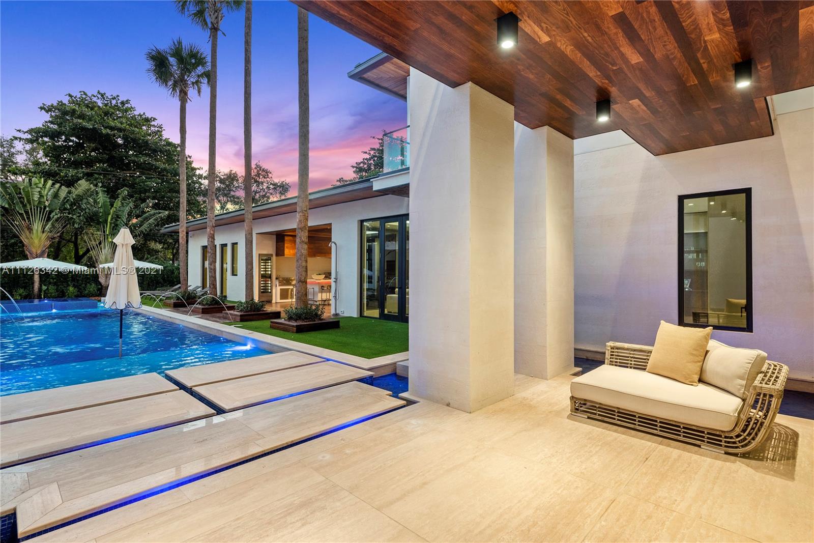 TOWN & COUNTRY ESTATES - Residential