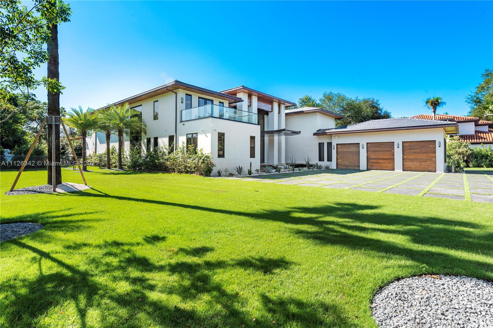 TOWN & COUNTRY ESTATES - Residential