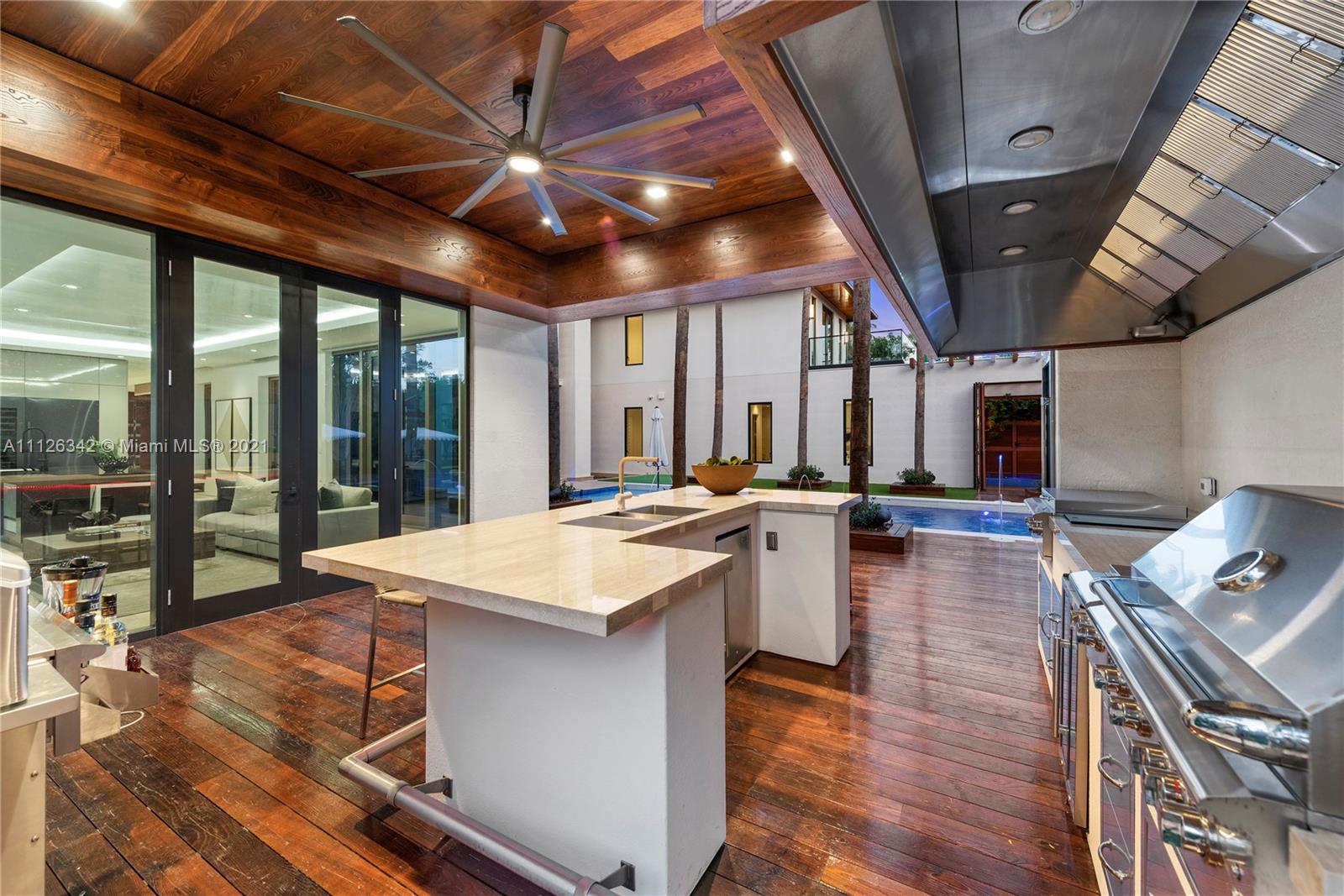 TOWN & COUNTRY ESTATES - Residential