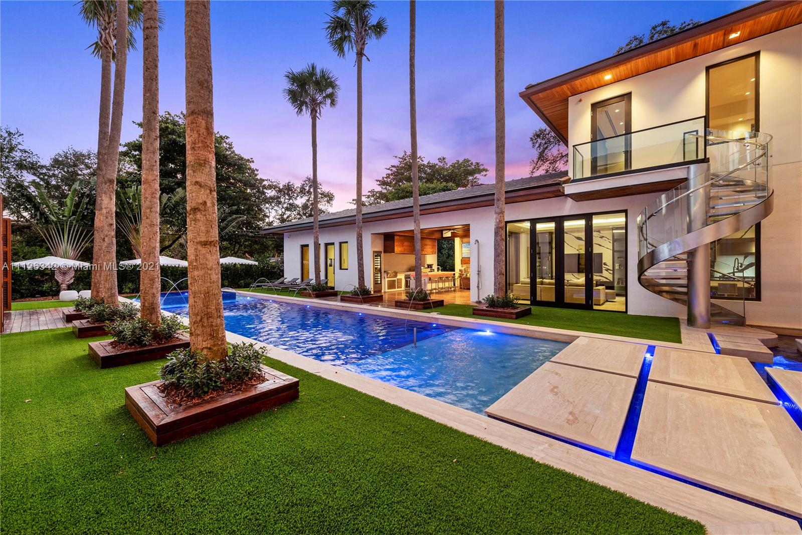 TOWN & COUNTRY ESTATES - Residential