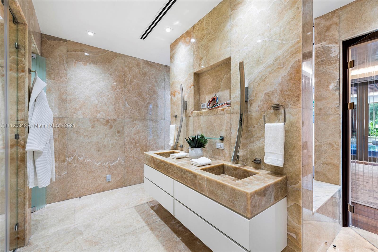 TOWN & COUNTRY ESTATES - Residential