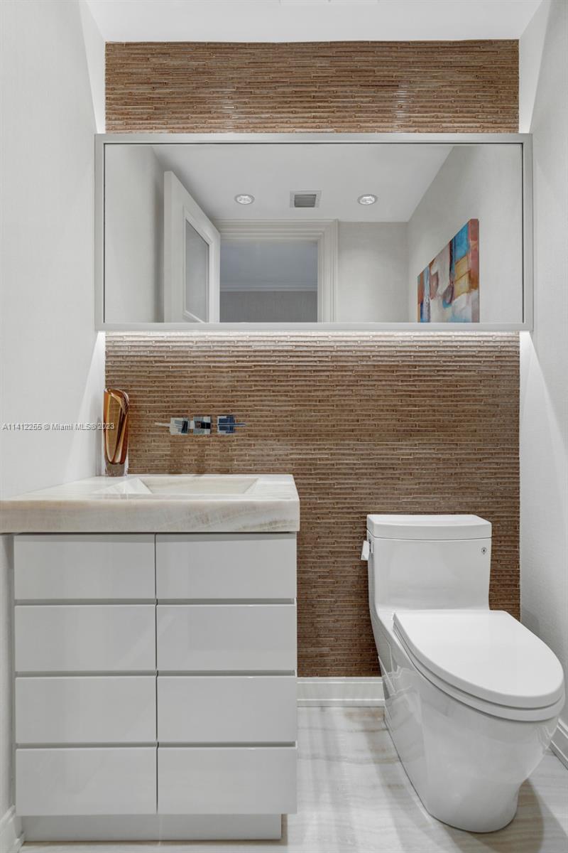 10295 COLLINS AVE RESDNTA - Residential