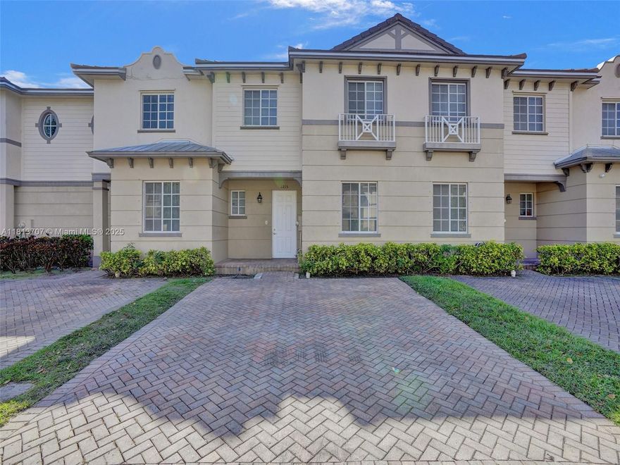 Spacious 4BD/2.5BA Townhome with patio in a gated community with gym, BBQ area, Tennis Court & playground. Quiet, family-friendly neighborhood, centrally located near shops, dining, and highways. Fast 24-hr owner approval; HOA takes up to 30 days for approval, Min credit score requirement 620+. Vacant & easy to show. Ideal move-in by July 15. Contact listing agent for a private tour. Rent includes landscaping. Tenant pays water, light, internet.