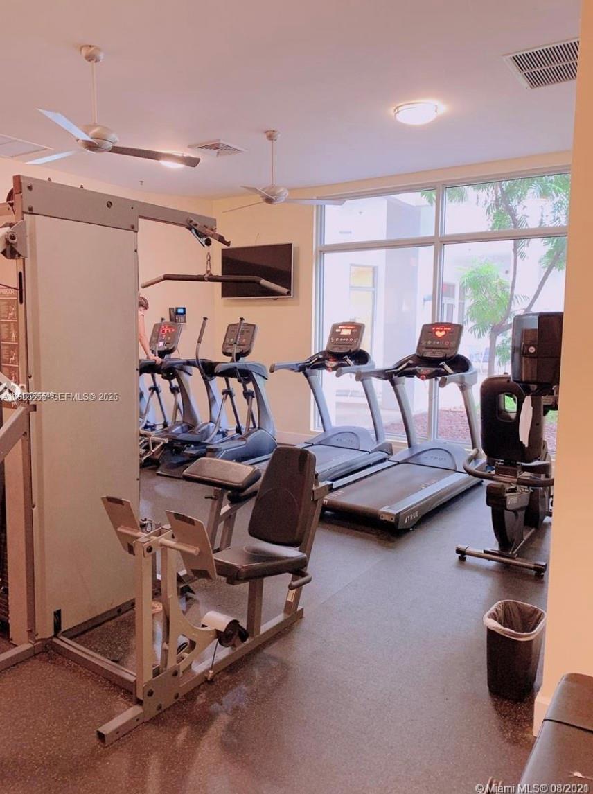 RADIUS CONDO - Residential Lease