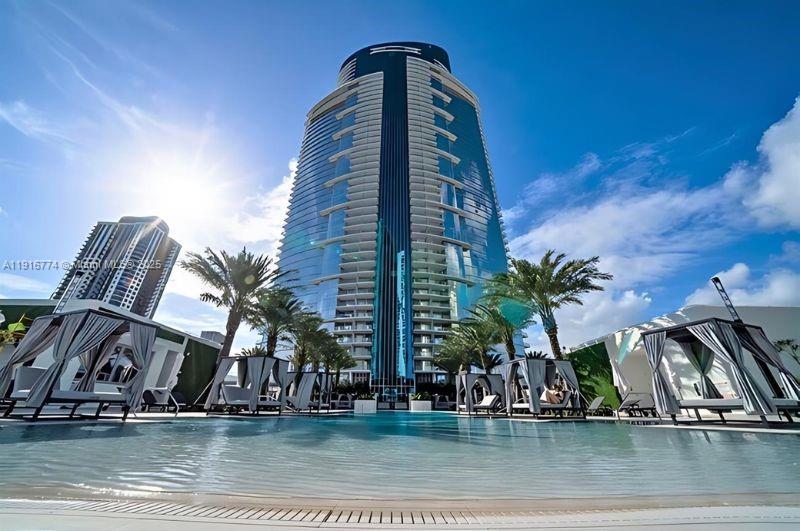 PARAMOUNT MIAMI WORLD - Residential