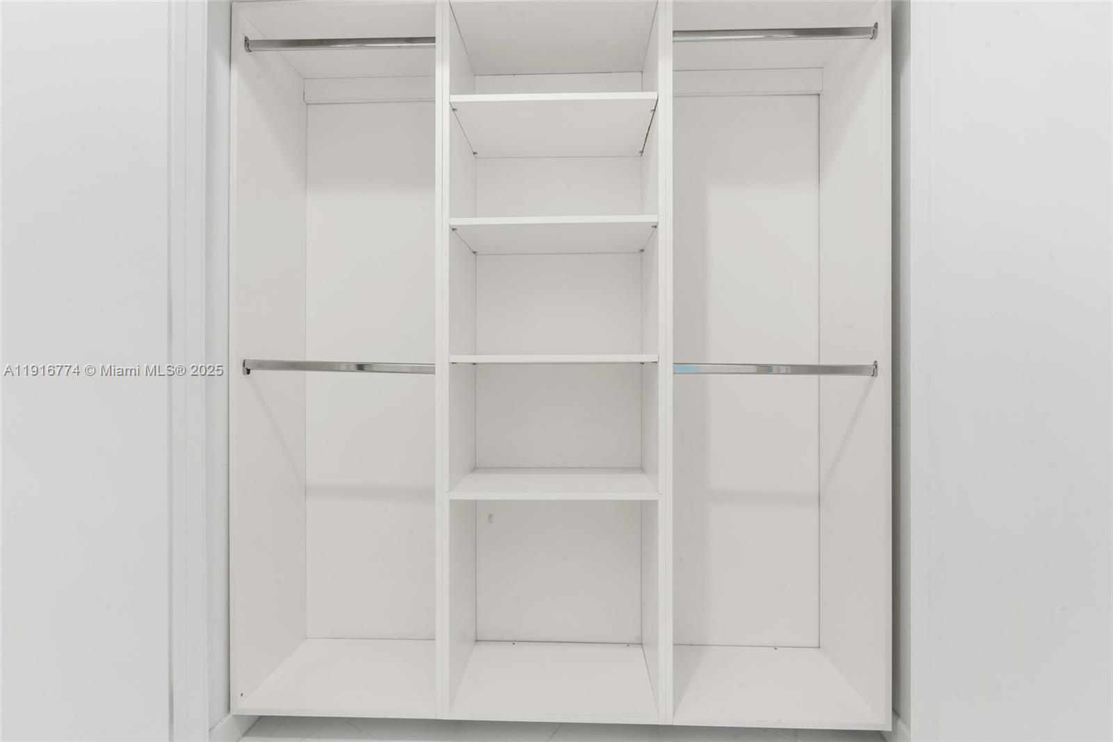 PARAMOUNT MIAMI WORLD - Residential