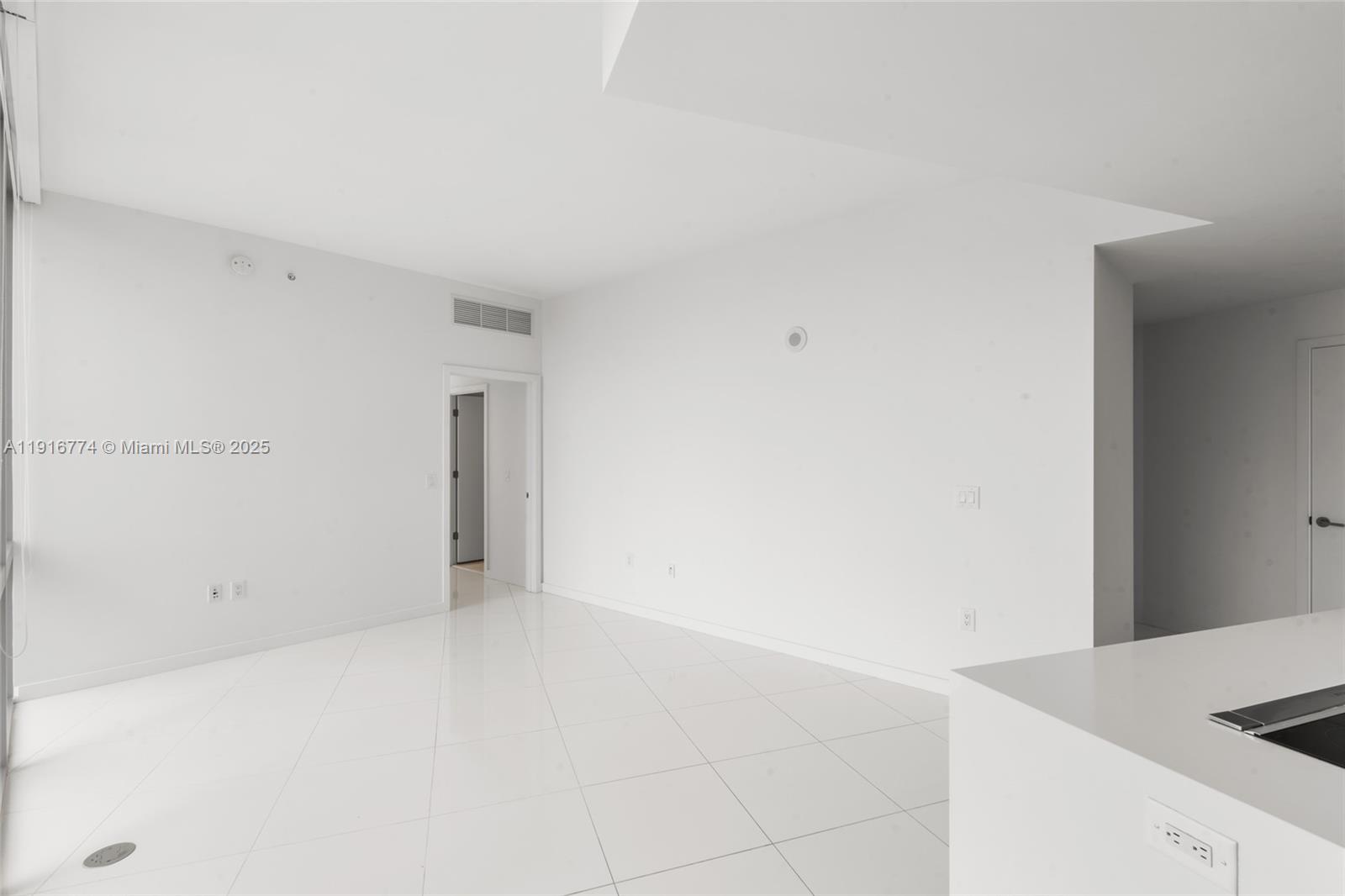 PARAMOUNT MIAMI WORLD - Residential