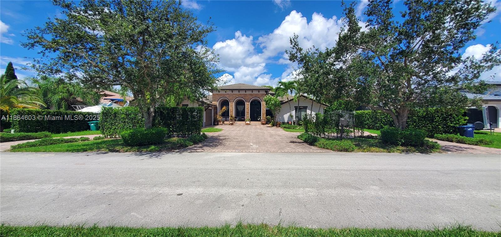 RENAISSANCE RANCHES - Residential