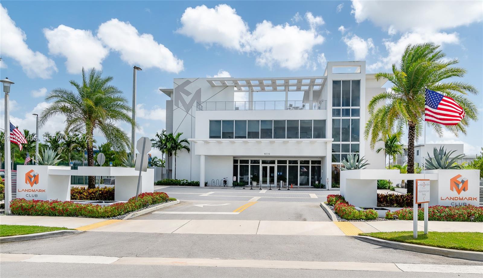 LANDMARK AT DORAL CONDO 6 - Residential