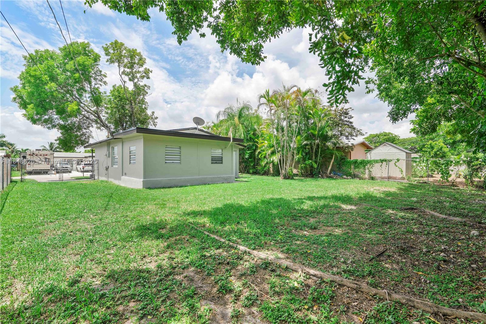 SUNRISE GOLF VILLAGE - Residential