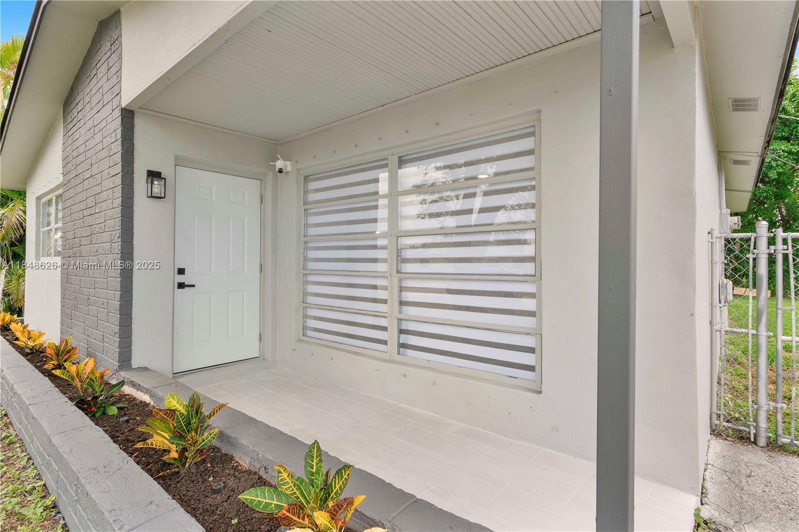 9731 NW 24th Pl, Sunrise, FL, 33322/$440,000 3 9731 NW 24th Pl