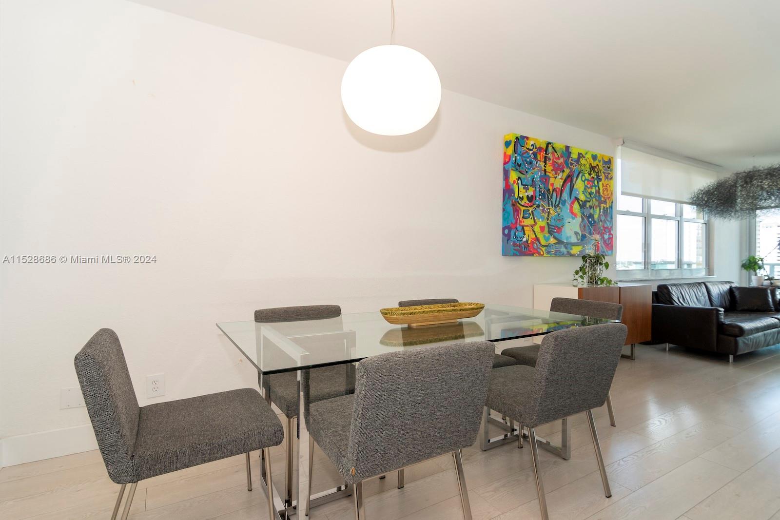 WAVE CONDO - Residential