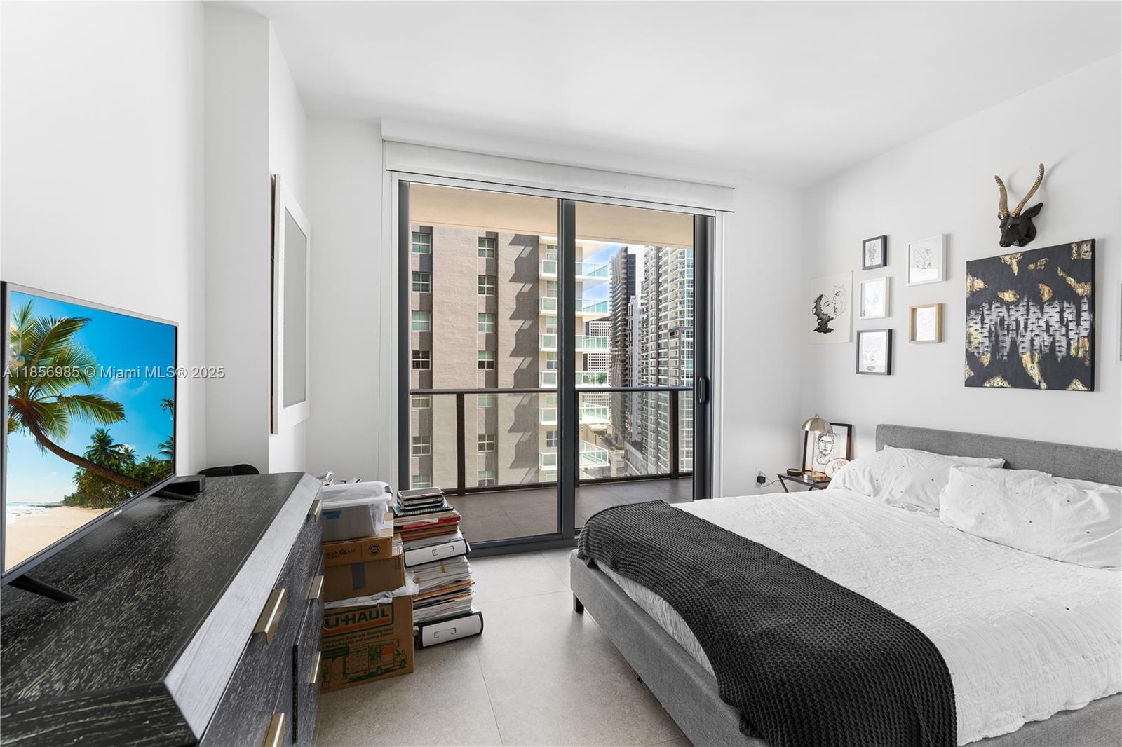 1300 S MIAMI AVENUE CONDO - Residential