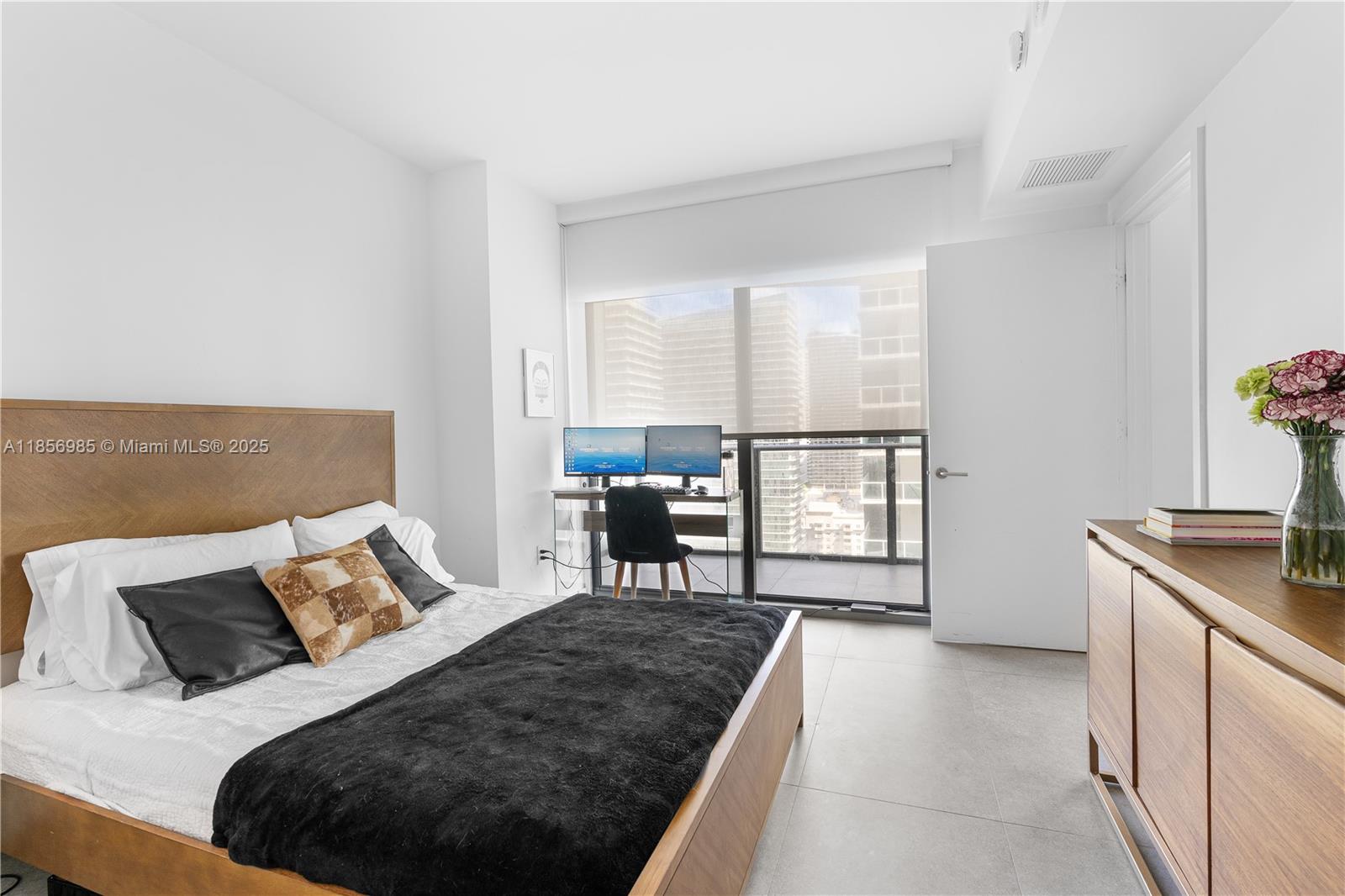 1300 S MIAMI AVENUE CONDO - Residential