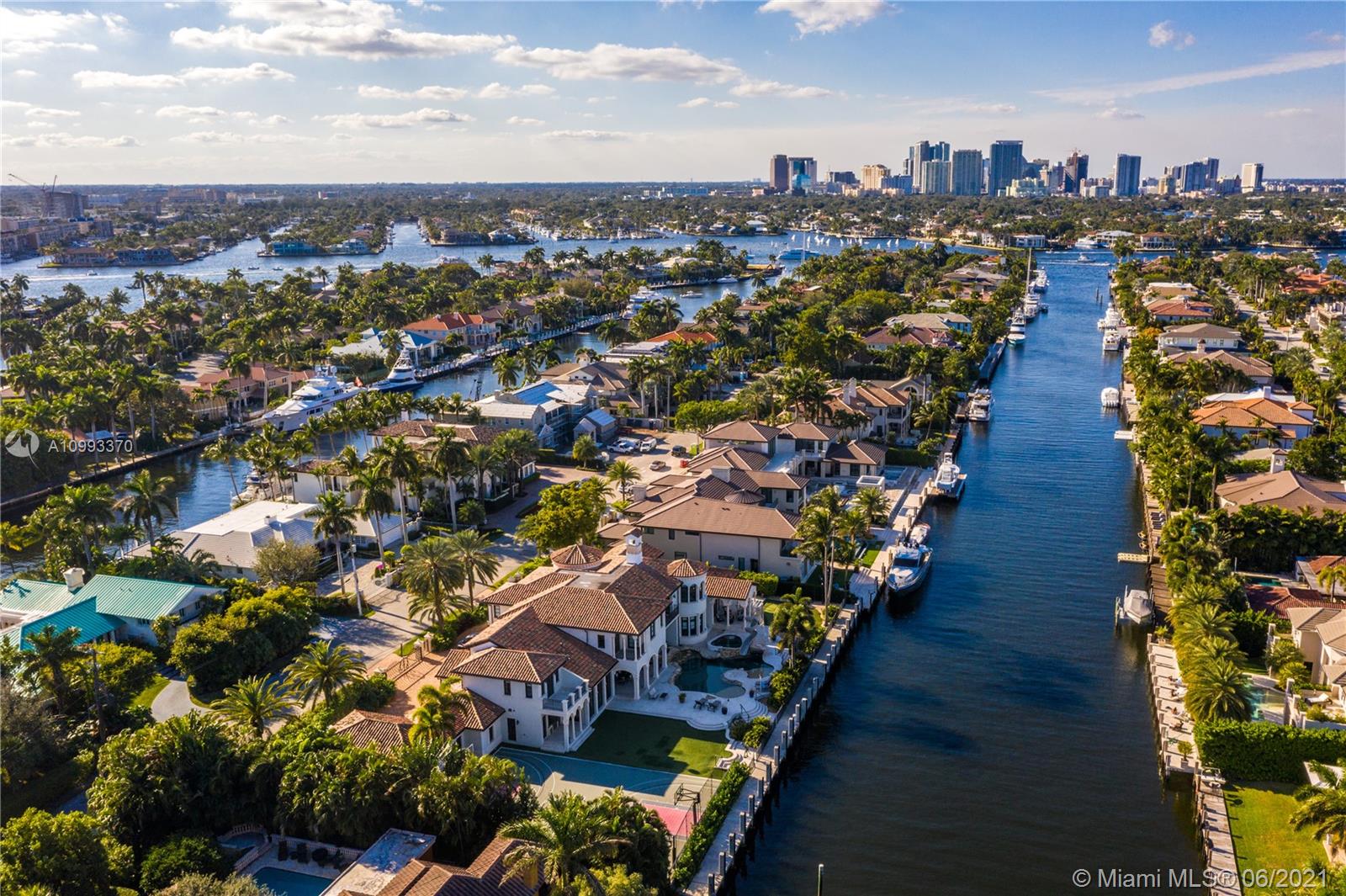 DEL LAGO ISLE - Residential