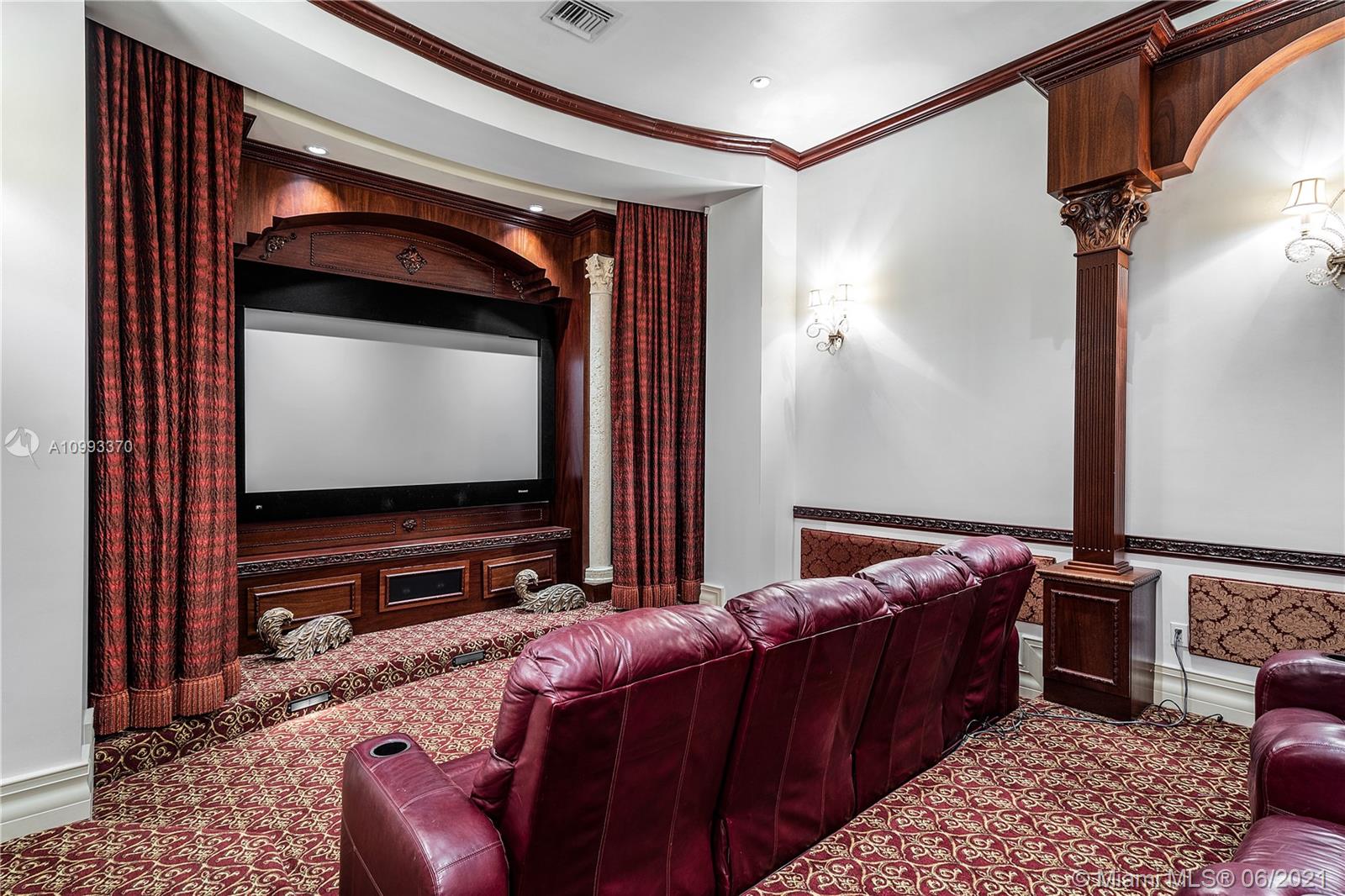 DEL LAGO ISLE - Residential