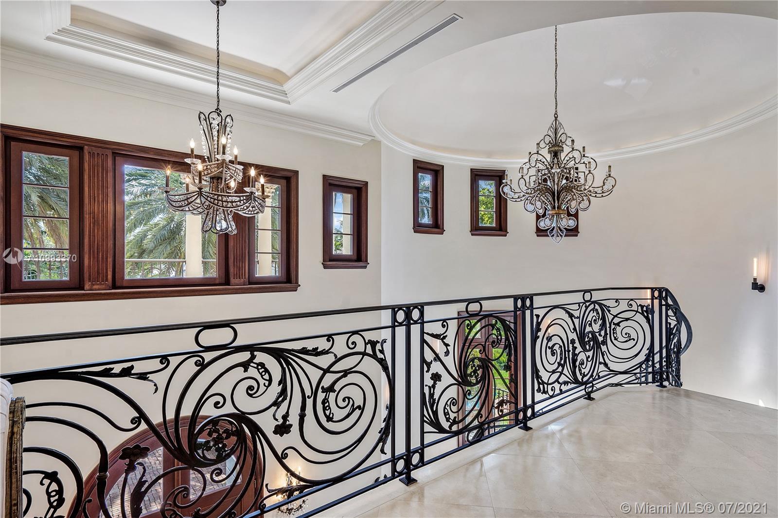 DEL LAGO ISLE - Residential