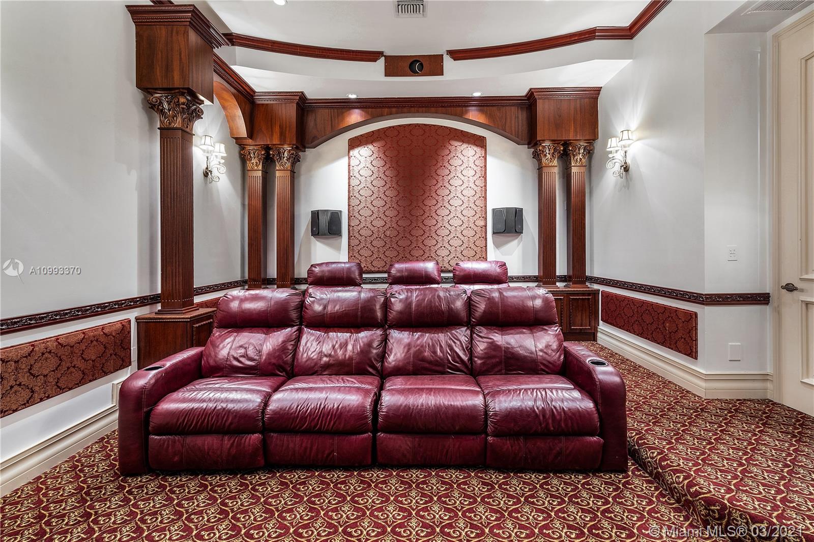 DEL LAGO ISLE - Residential