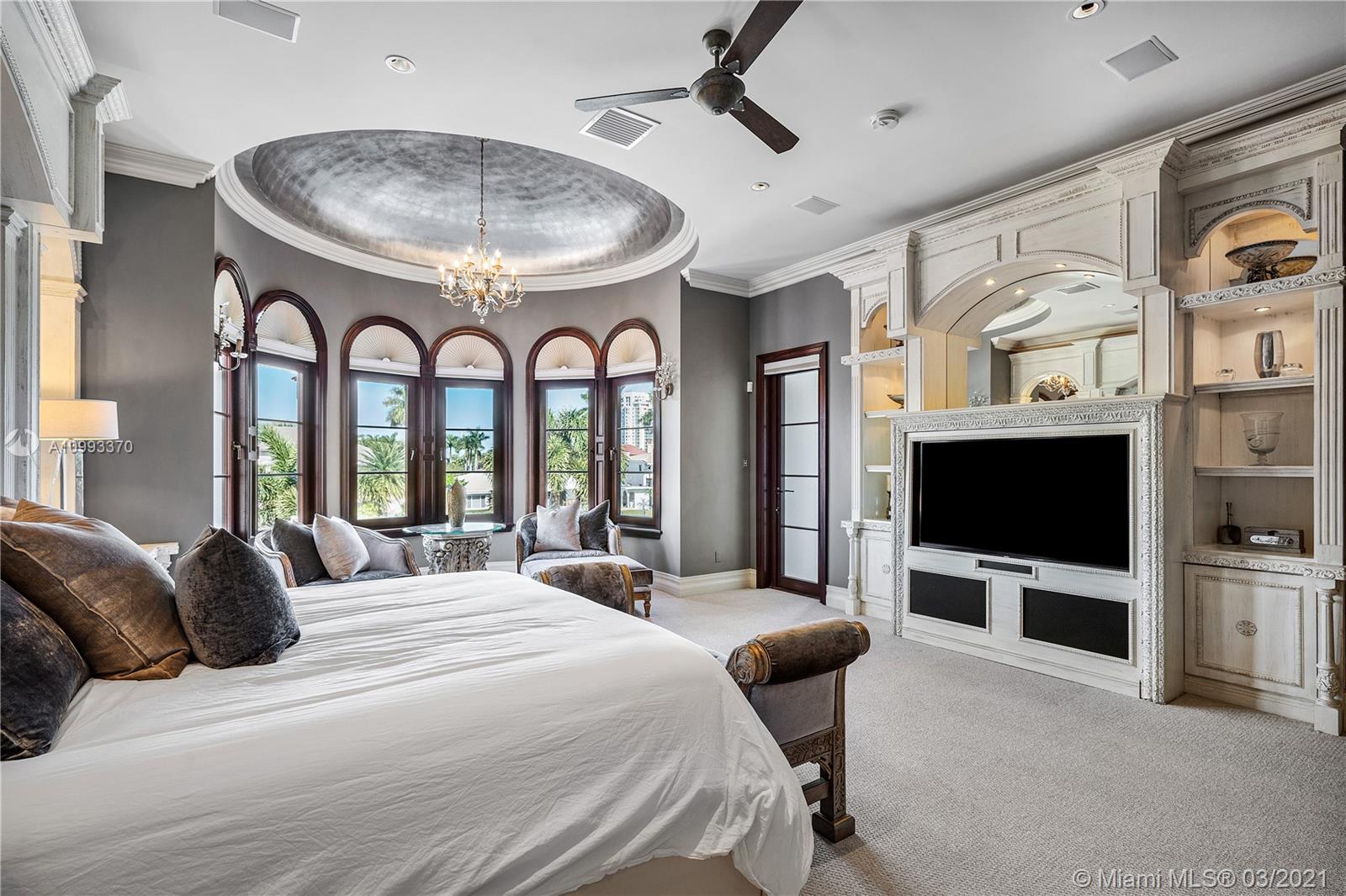 DEL LAGO ISLE - Residential