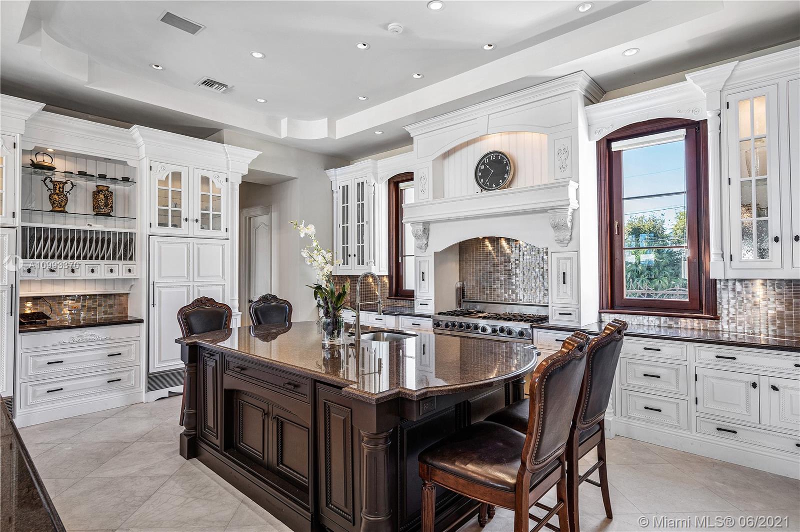 DEL LAGO ISLE - Residential