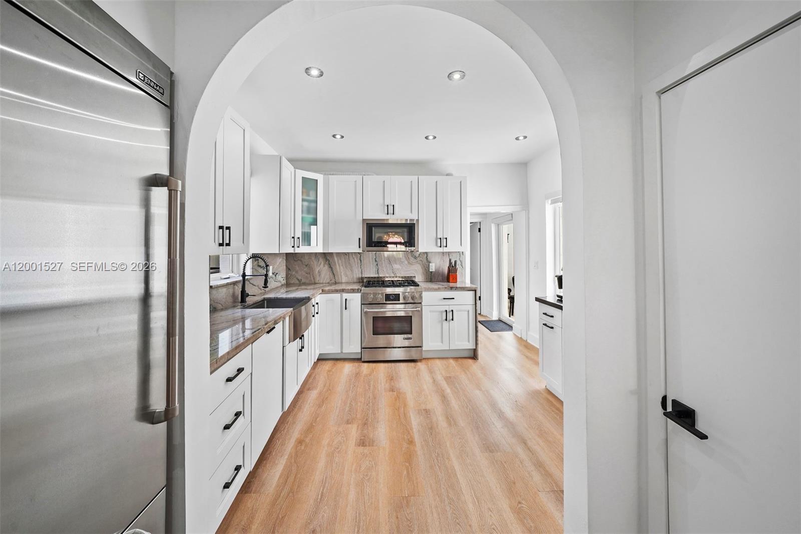 BEACH VIEW SUB - Residential Lease