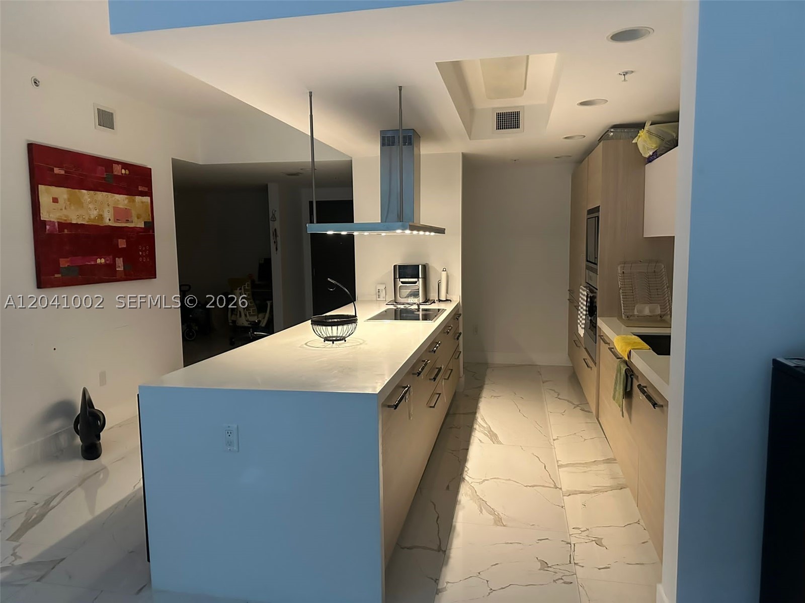 17301 Biscayne Blvd 206