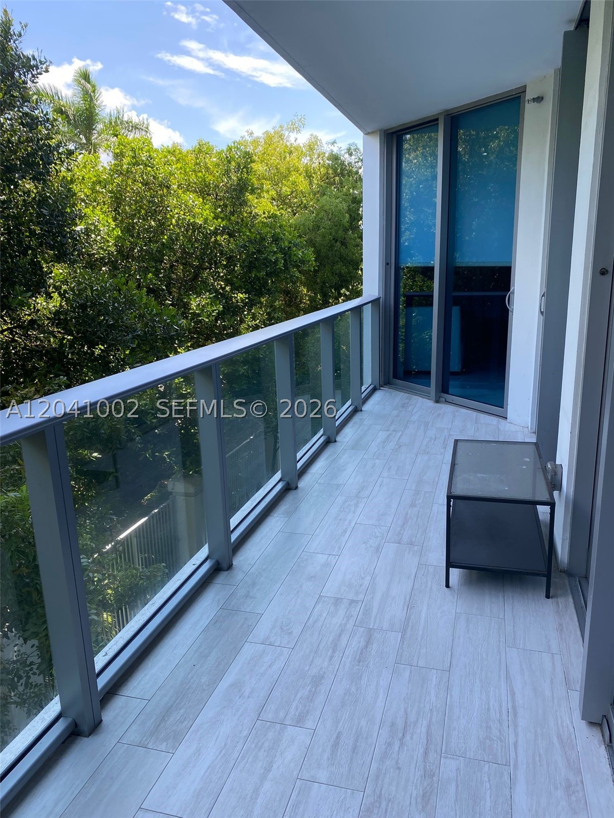 Photo 1 of 10 — 17301 Biscayne Blvd 206, North Miami Beach, FL 33160