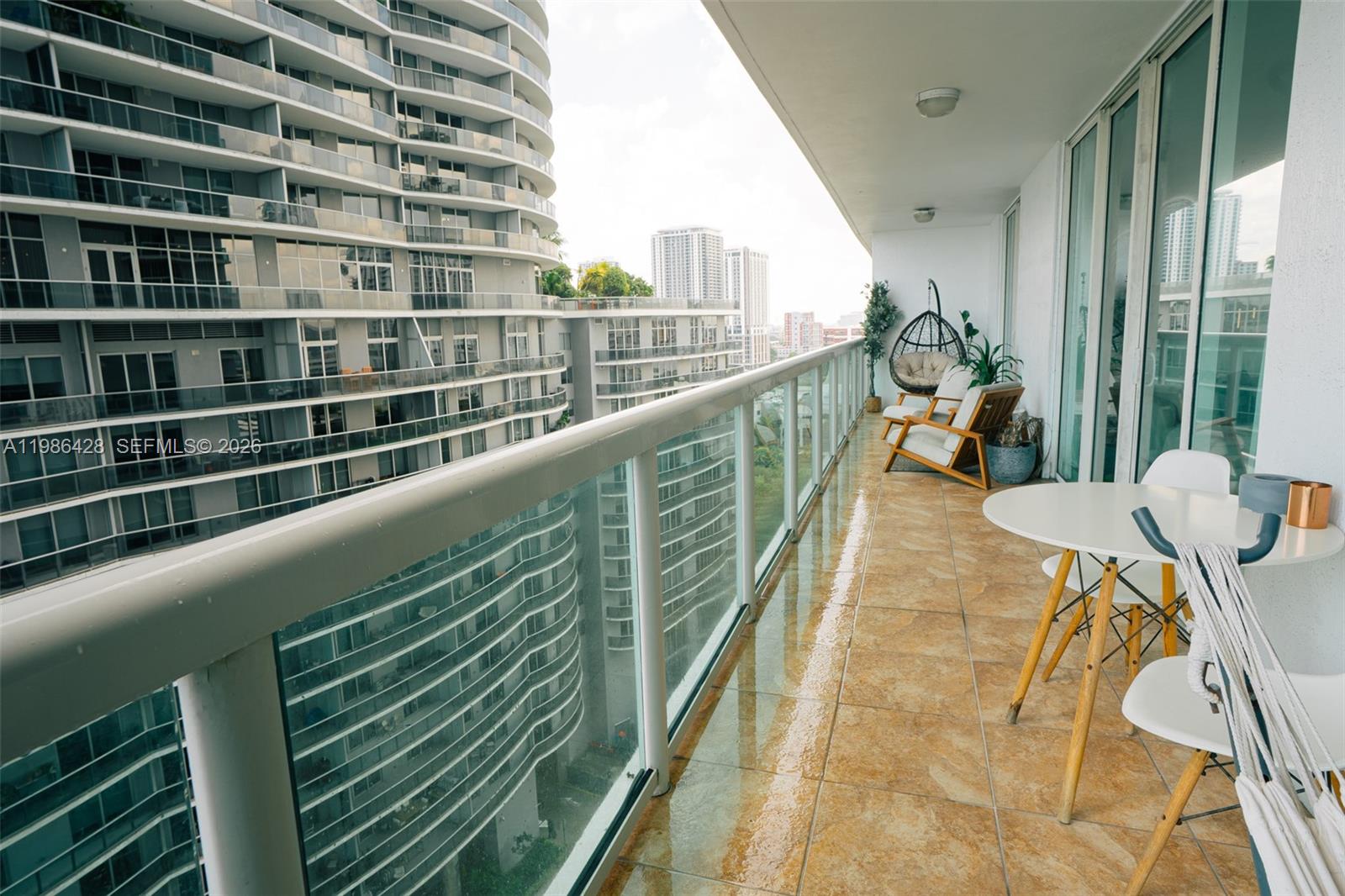 1800 CLUB CONDO - Residential