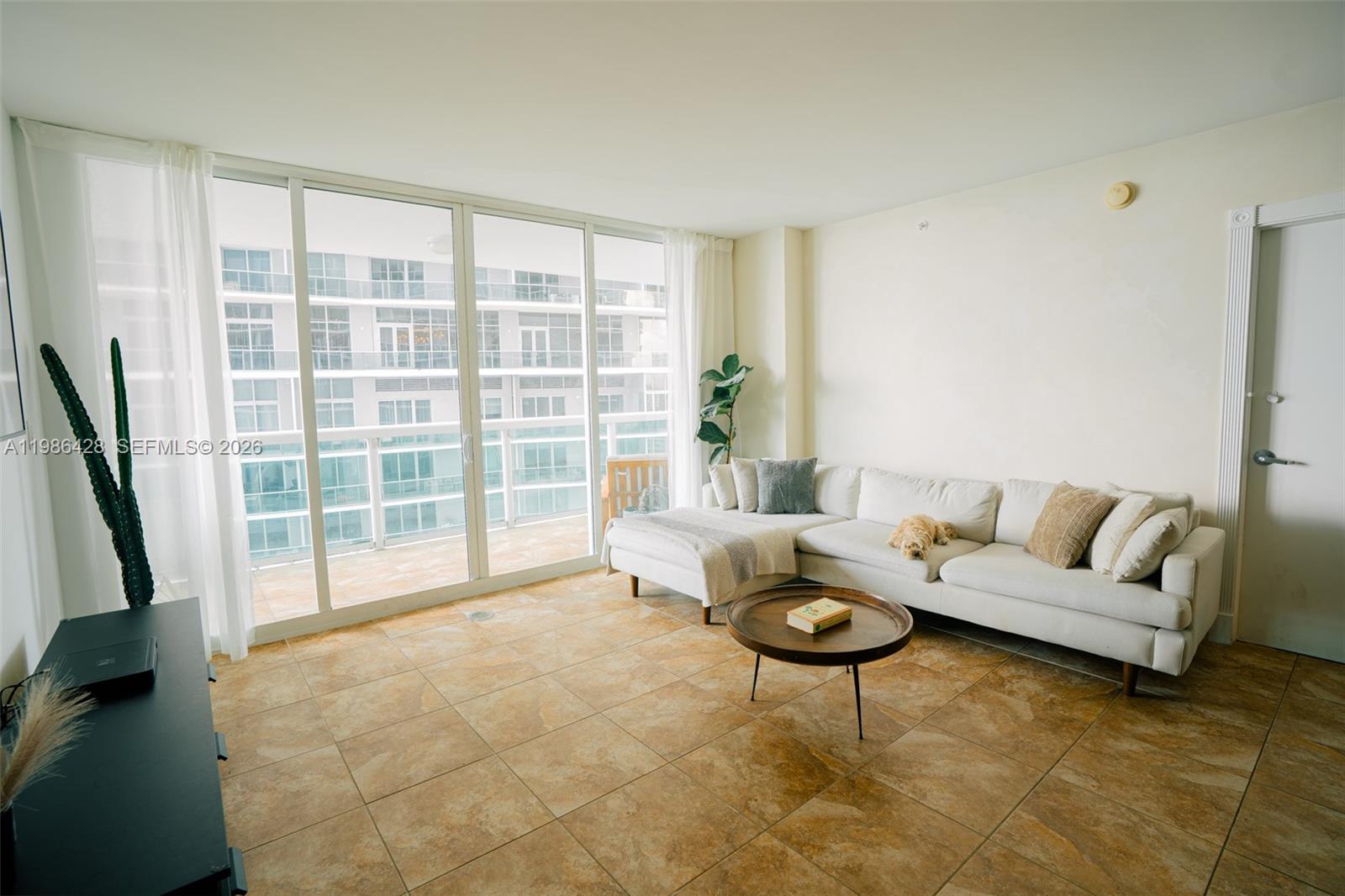 1800 CLUB CONDO - Residential