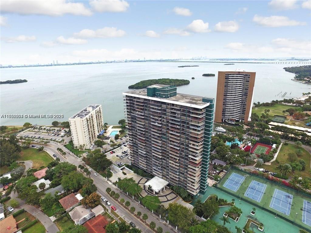 THE PALM BAY YACHT CLUB C - Residential