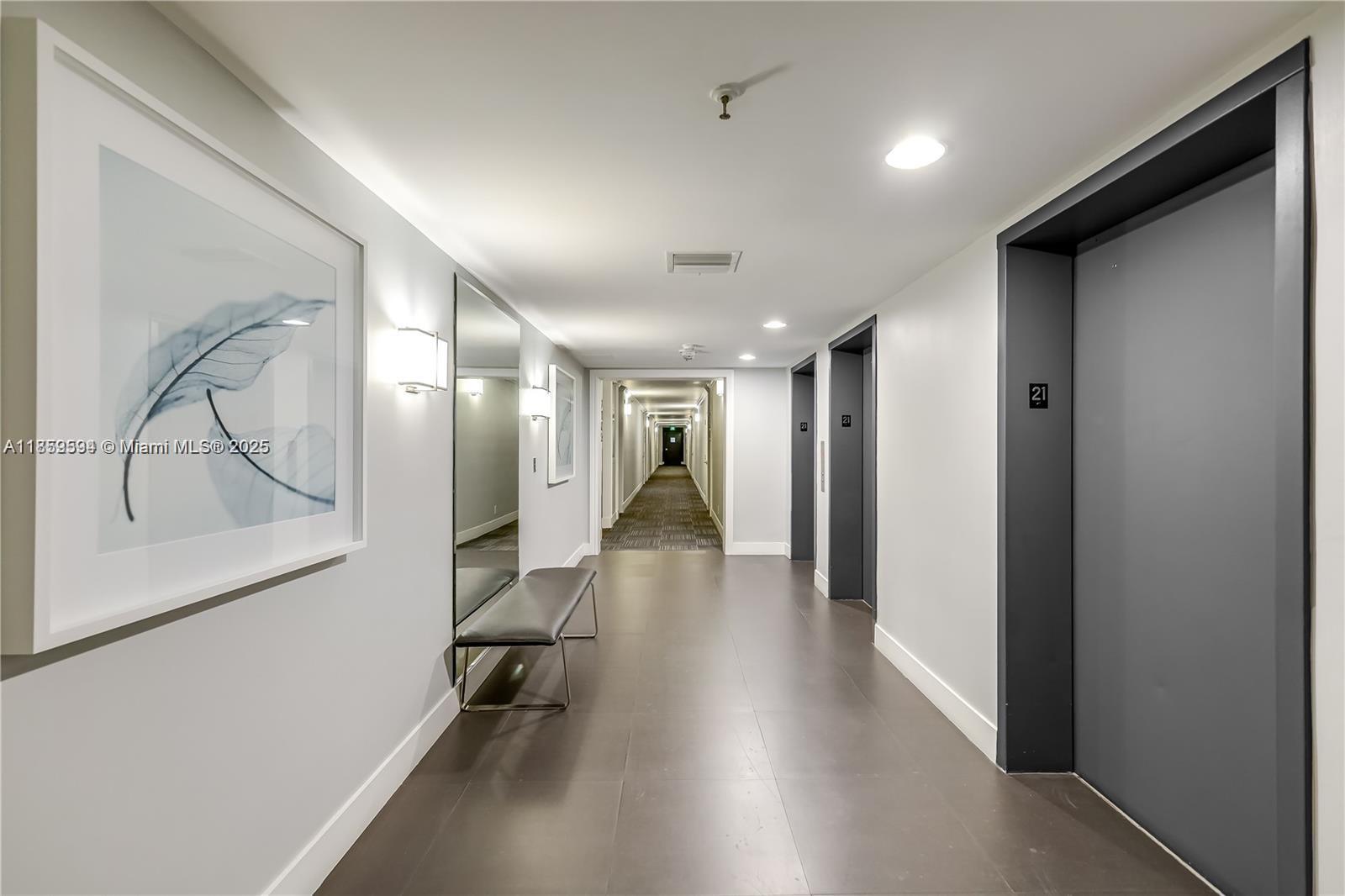 THE PALM BAY YACHT CLUB C - Residential