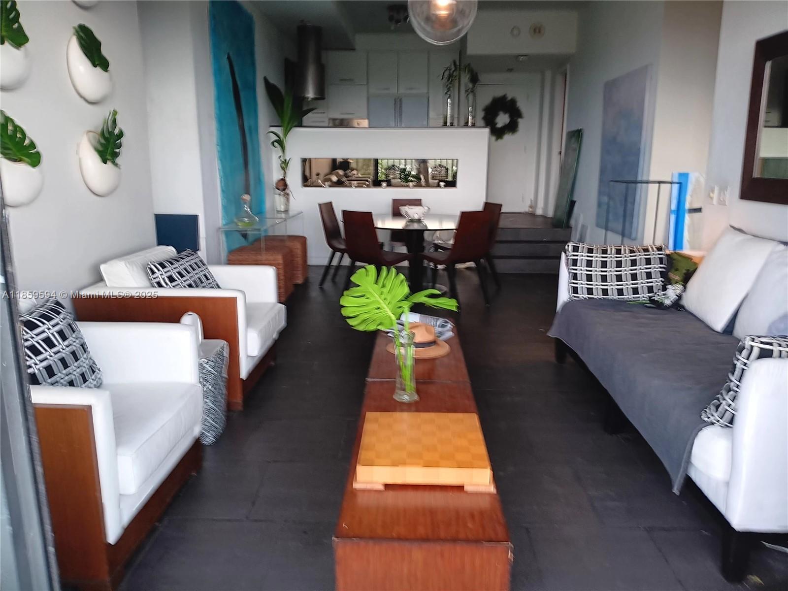 THE PALM BAY YACHT CLUB C - Residential