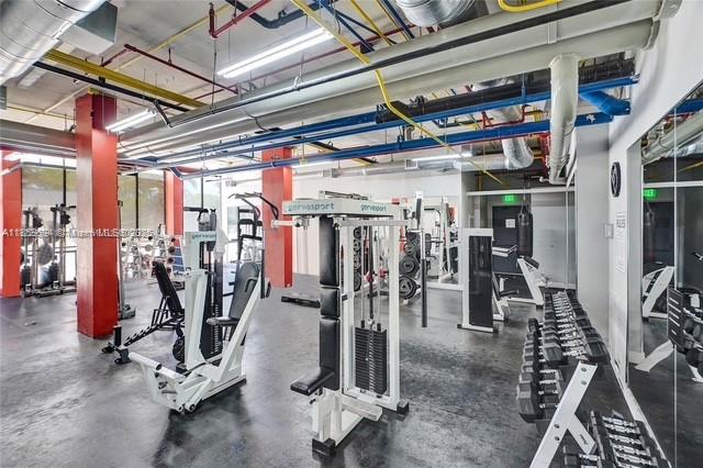 THE PALM BAY YACHT CLUB C - Residential