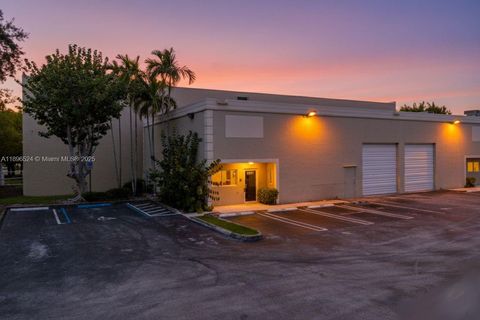 11467 NW 34th St 11477 Doral FL 33178
