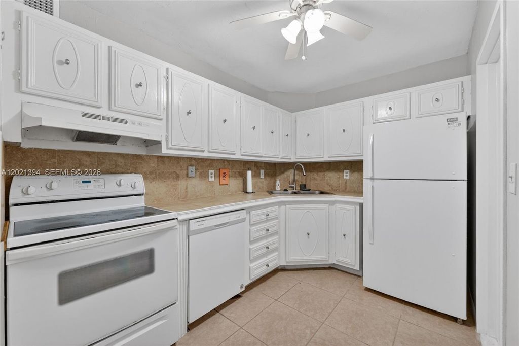 Photo of 3119 Oakland Shores Dr #C212, Oakland Park, FL 33309 (MLS # A12021394)